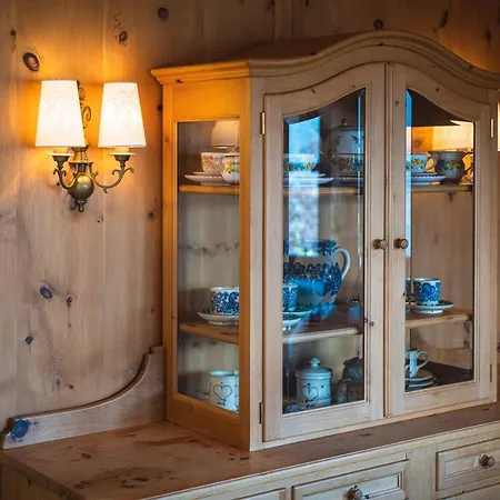 Crown Of The Alps Chalet *