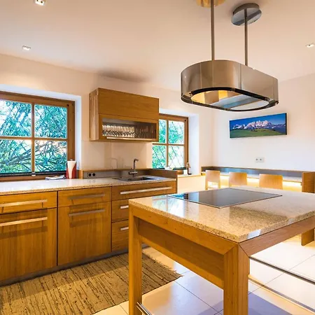 Crown Of The Alps By We Rent シャレー *