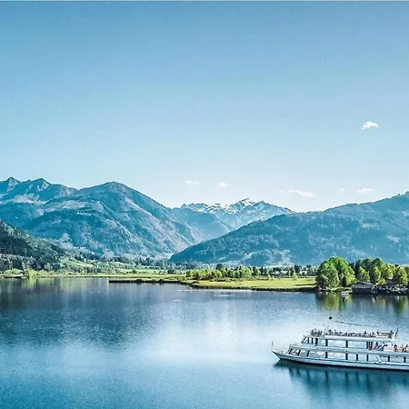 Crown Of The Alps * Zell am See