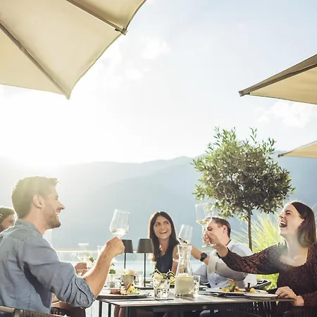 Crown Of The Alps Chalet