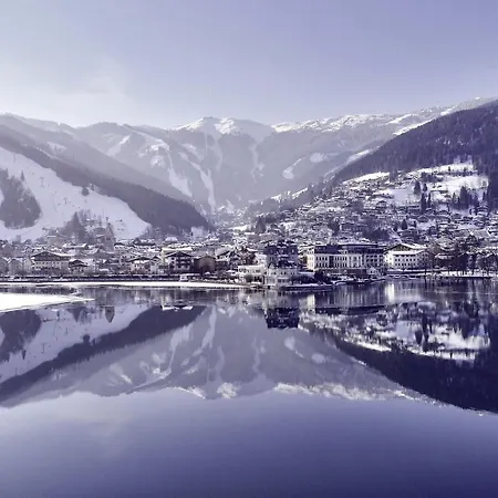 Crown Of The Alps Zell am See