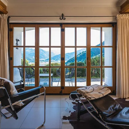 Crown Of The Alps Chalet *