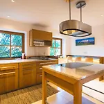 Crown Of The Alps Chalet *