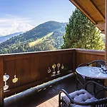 Crown Of The Alps Chalet *
