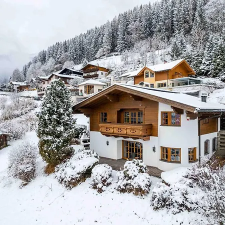 Crown Of The Alps Zell am See